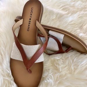 NEW Canvas & Leather Flip Flop ☀️